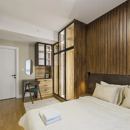 Urban Oasis 16th Floor Penthouse, Center, Free Private Parking