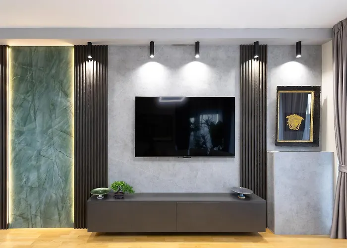 Urban Oasis 16th Floor Penthouse, Center, Free Private Parking Lägenhet Skopje